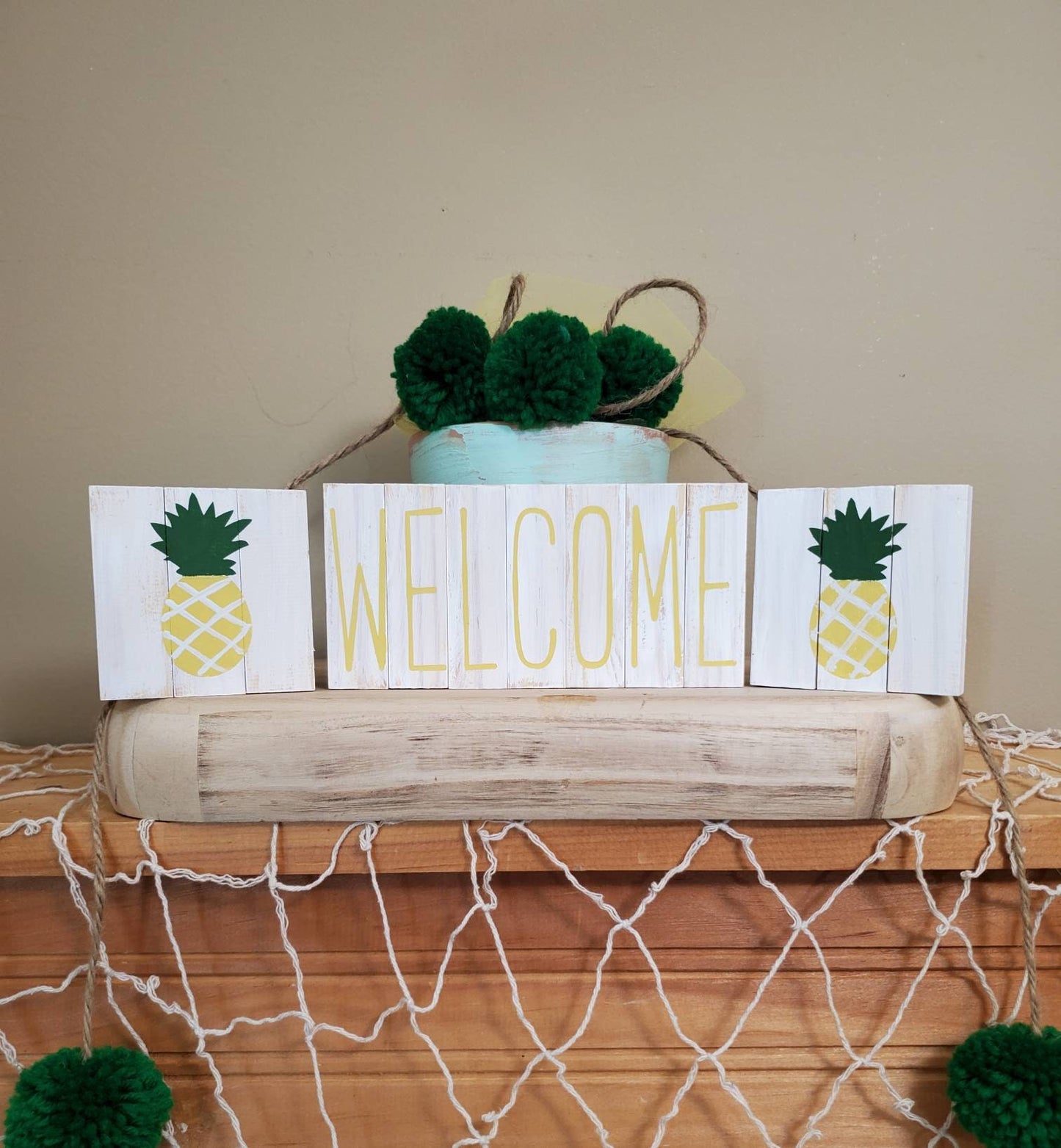Pineapple Tiered Tray Sign Set – Hand-Painted Hospitality Decor