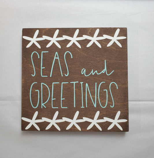 Seas and Greetings Wood Sign – Hand-Painted Coastal Christmas Decor for Beach Lovers