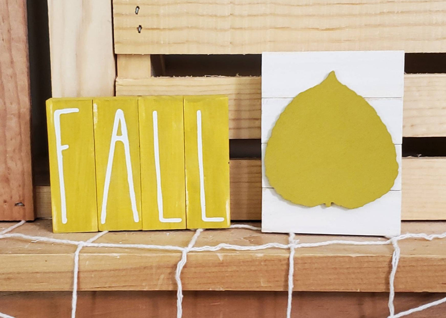 3D Leaf Fall Tiered Tray Decor – Hand-Painted Autumn Mini Signs with Layered Wood Accents