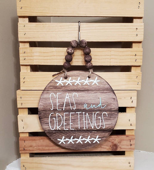 Seas and Greetings Wood Sign – Coastal Christmas Decor with Wood Bead Hanger