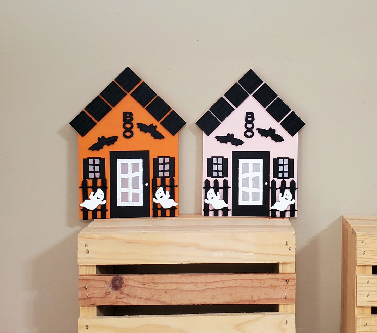 Pink Halloween Mini House Decor – Hand-Painted Shelf Sitters with Ghosts, Bats, and BOO Details