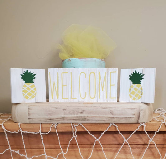 Pineapple Tiered Tray Sign Set – Hand-Painted Hospitality Decor
