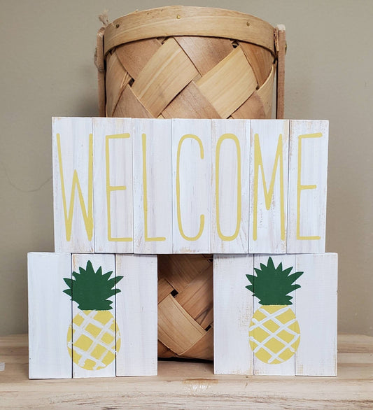 Pineapple Tiered Tray Sign Set – Hand-Painted Hospitality Decor
